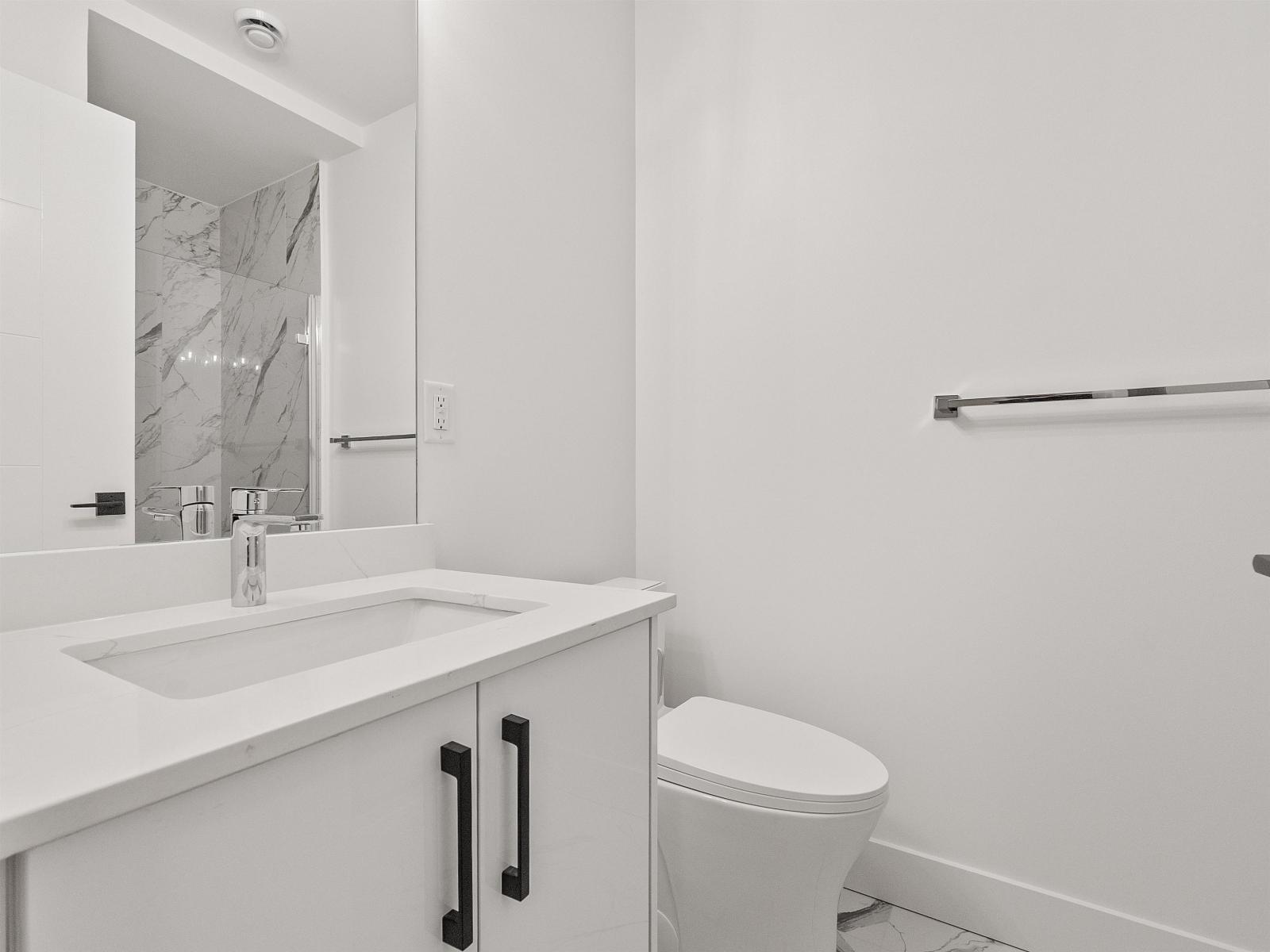 102 16697 16 Avenue Property Photo 33