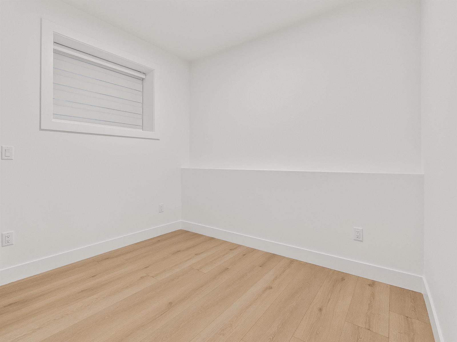 102 16697 16 Avenue Property Photo 34