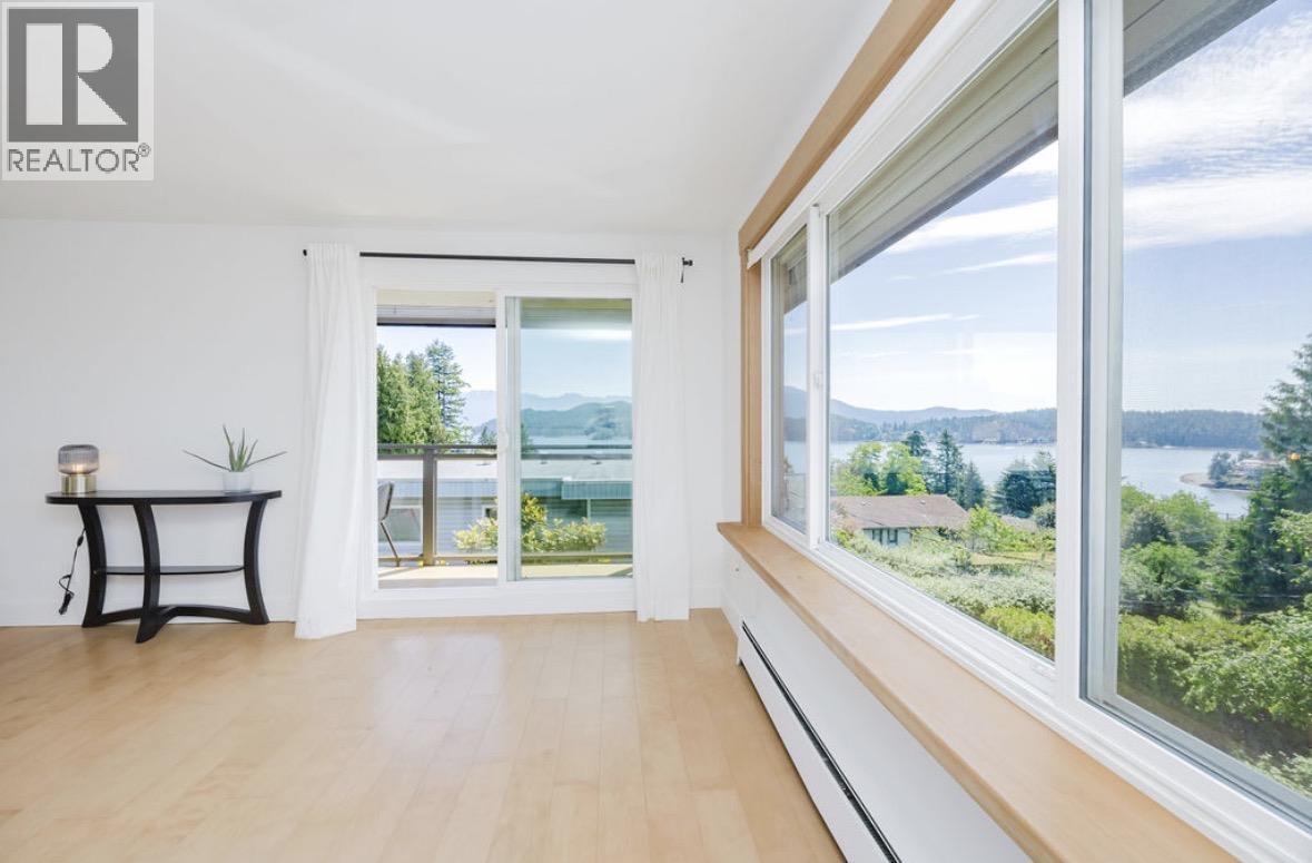 11 694 School Road Property Photo 1