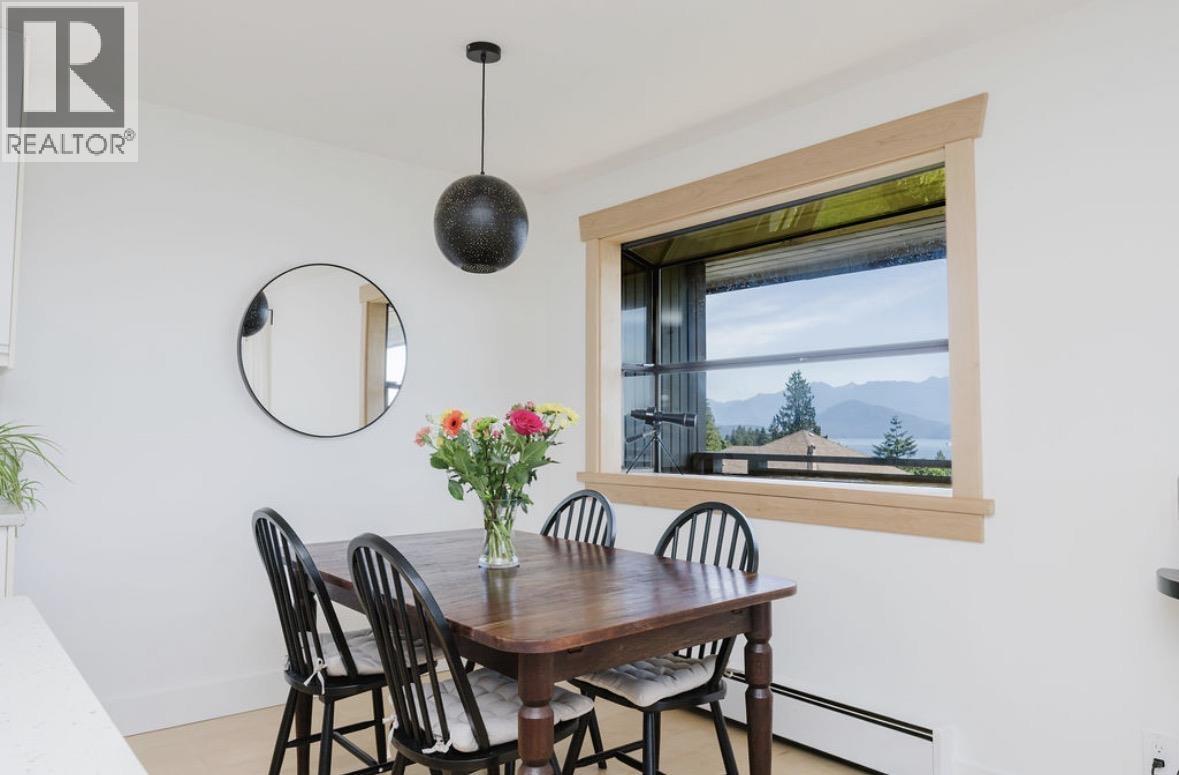 11 694 School Road Property Photo 6