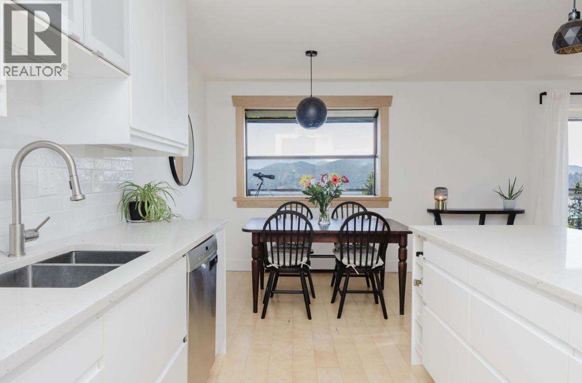 11 694 School Road Property Photo 10