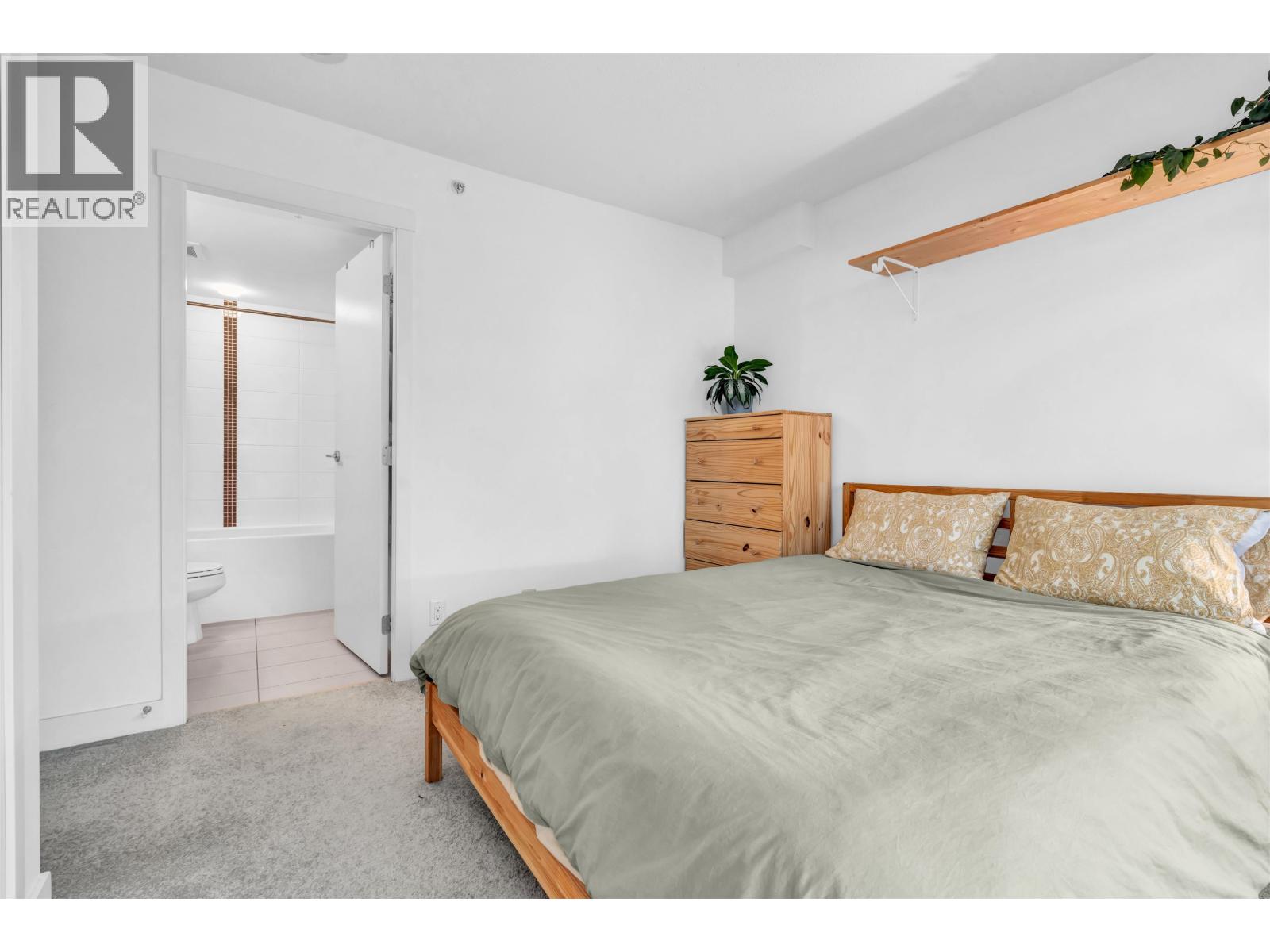 905 8068 Westminster Highway Property Photo 19