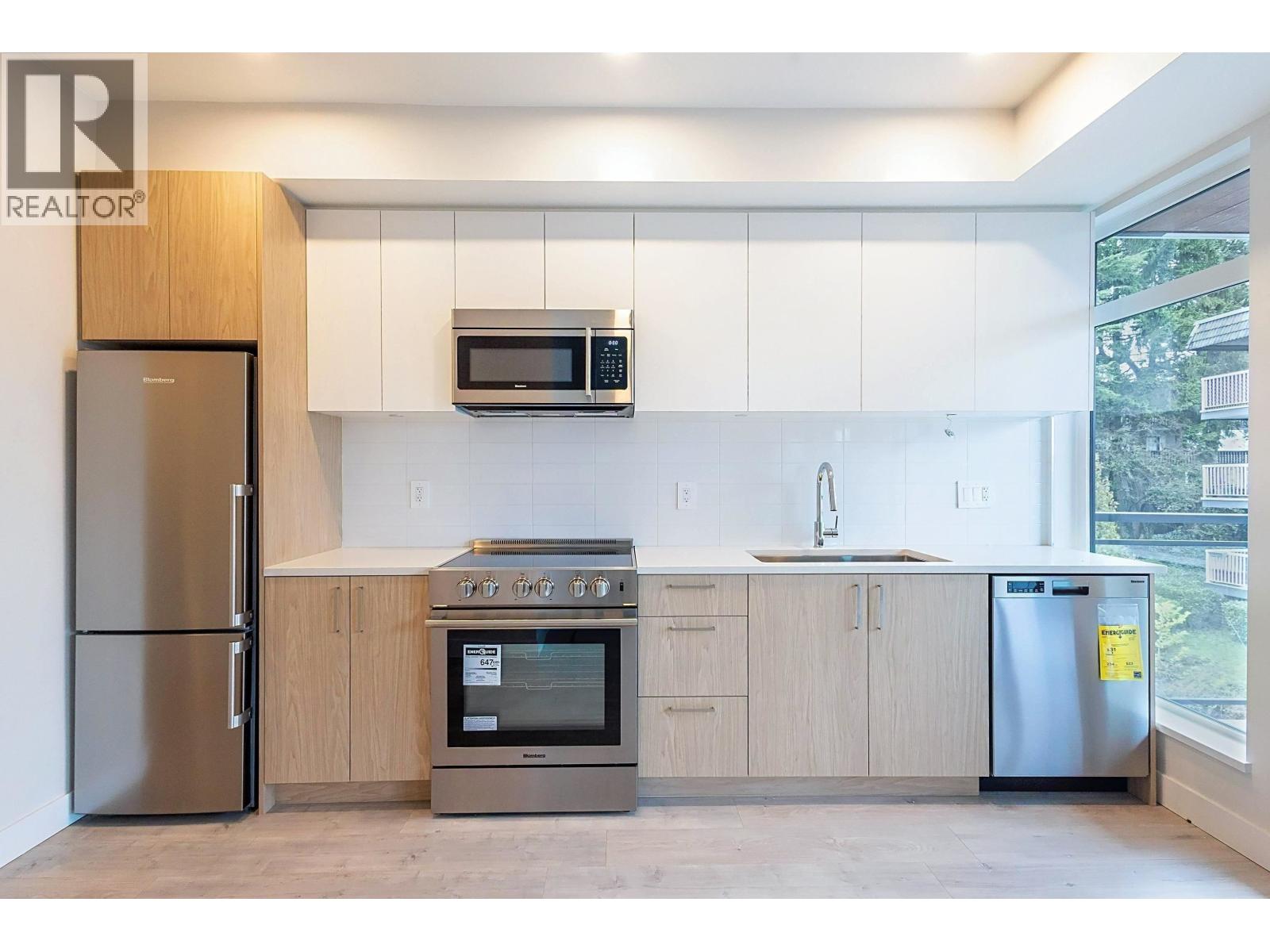 406 5535 Hastings Street Property Photo 10