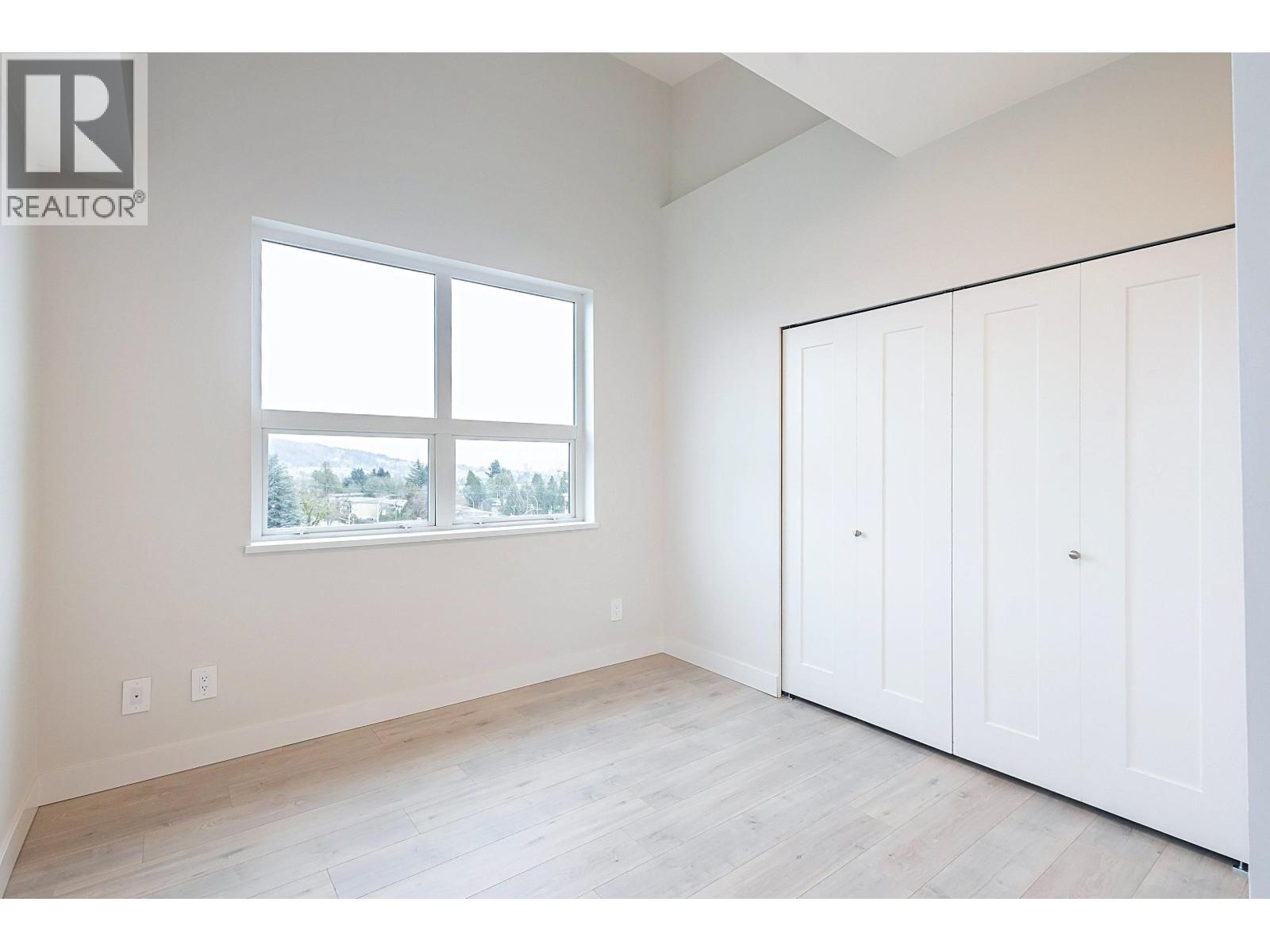 406 5535 Hastings Street Property Photo 15
