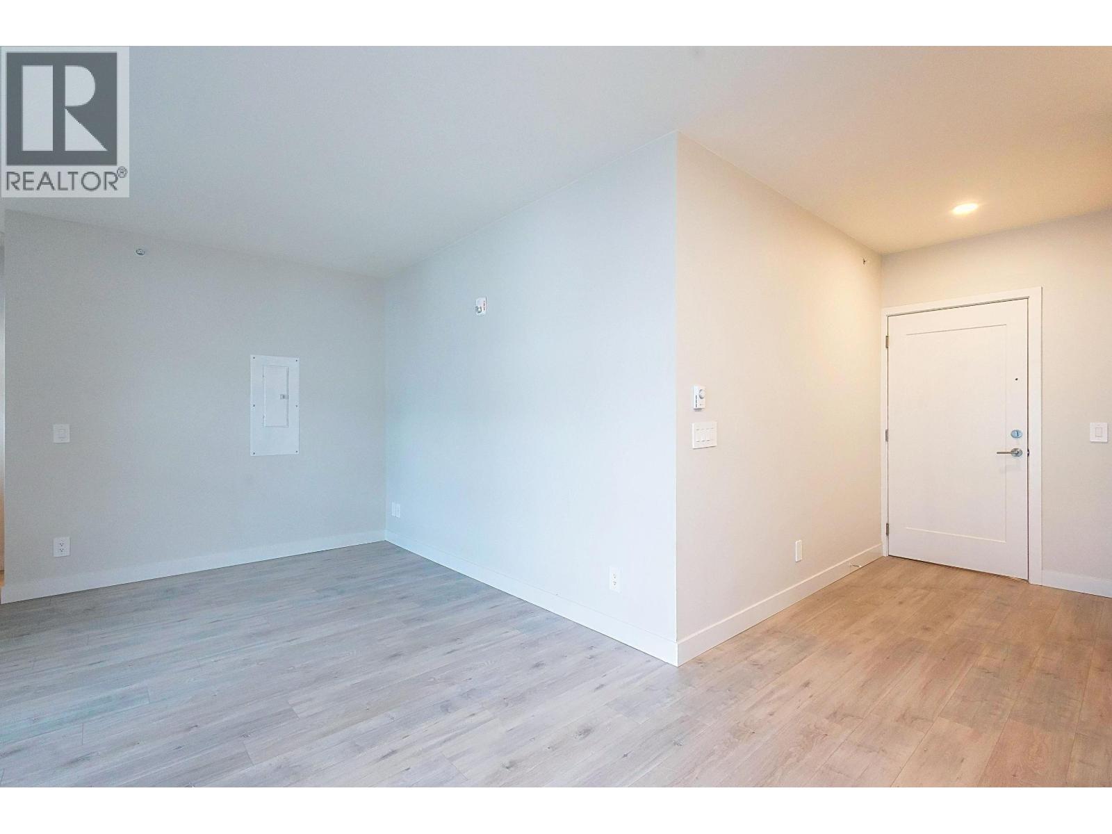 406 5535 Hastings Street Property Photo 18