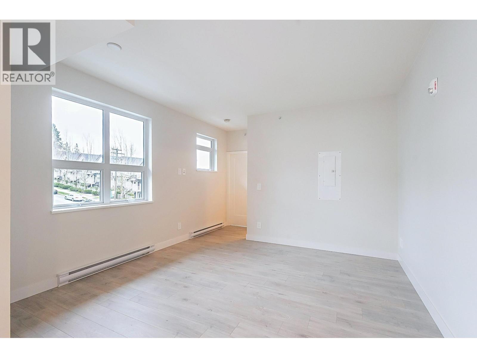 406 5535 Hastings Street Property Photo 19