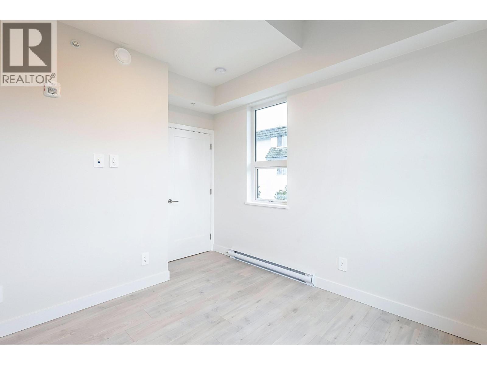 406 5535 Hastings Street Property Photo 20