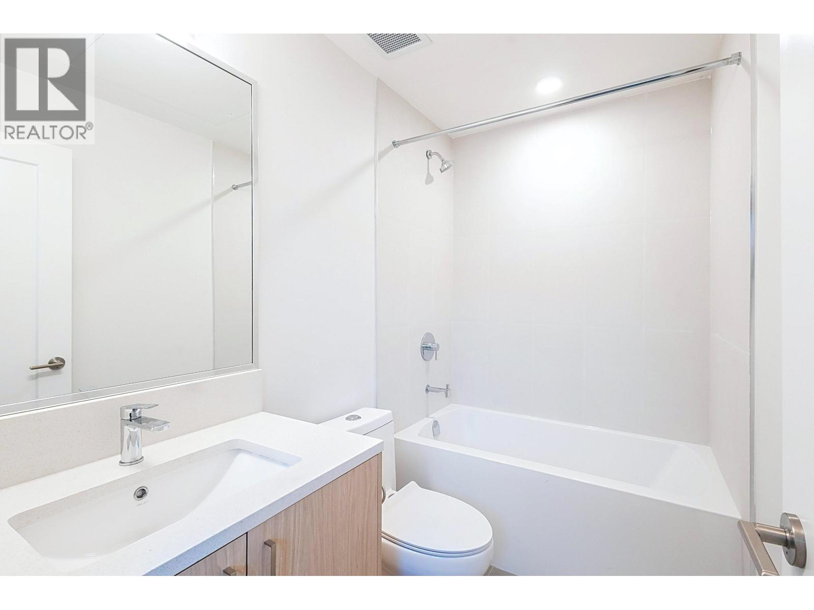 406 5535 Hastings Street Property Photo 21