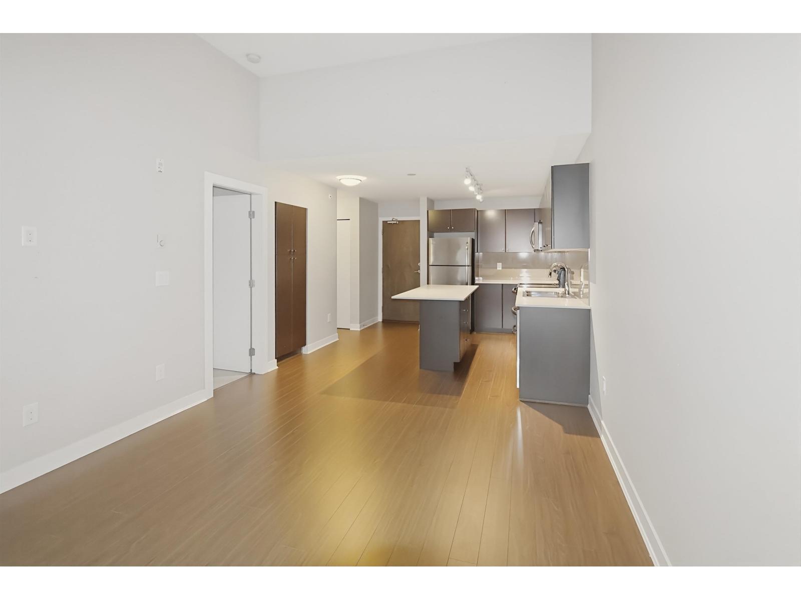 417 13740 75a Avenue Property Photo 3