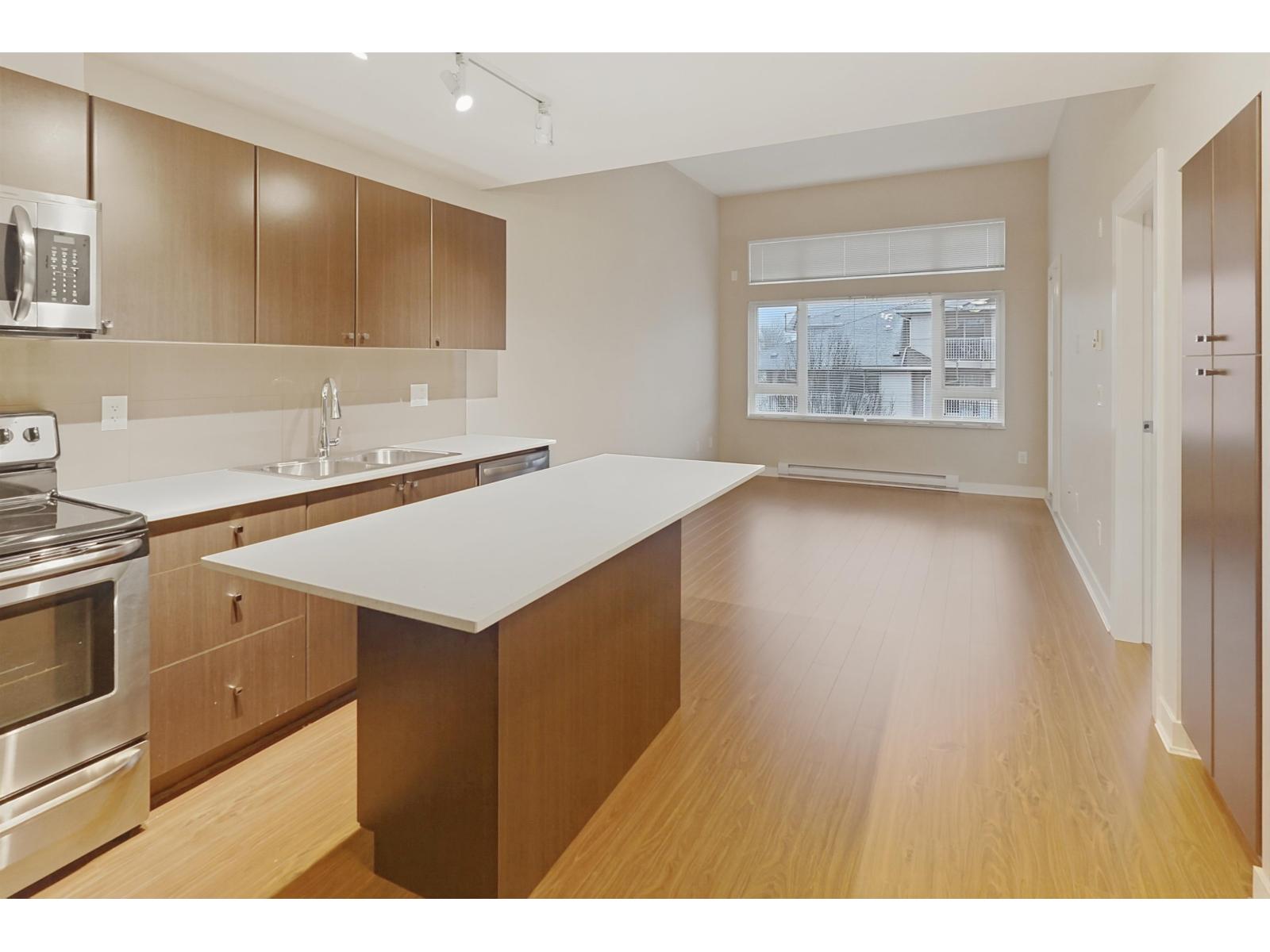 417 13740 75a Avenue Property Photo 5