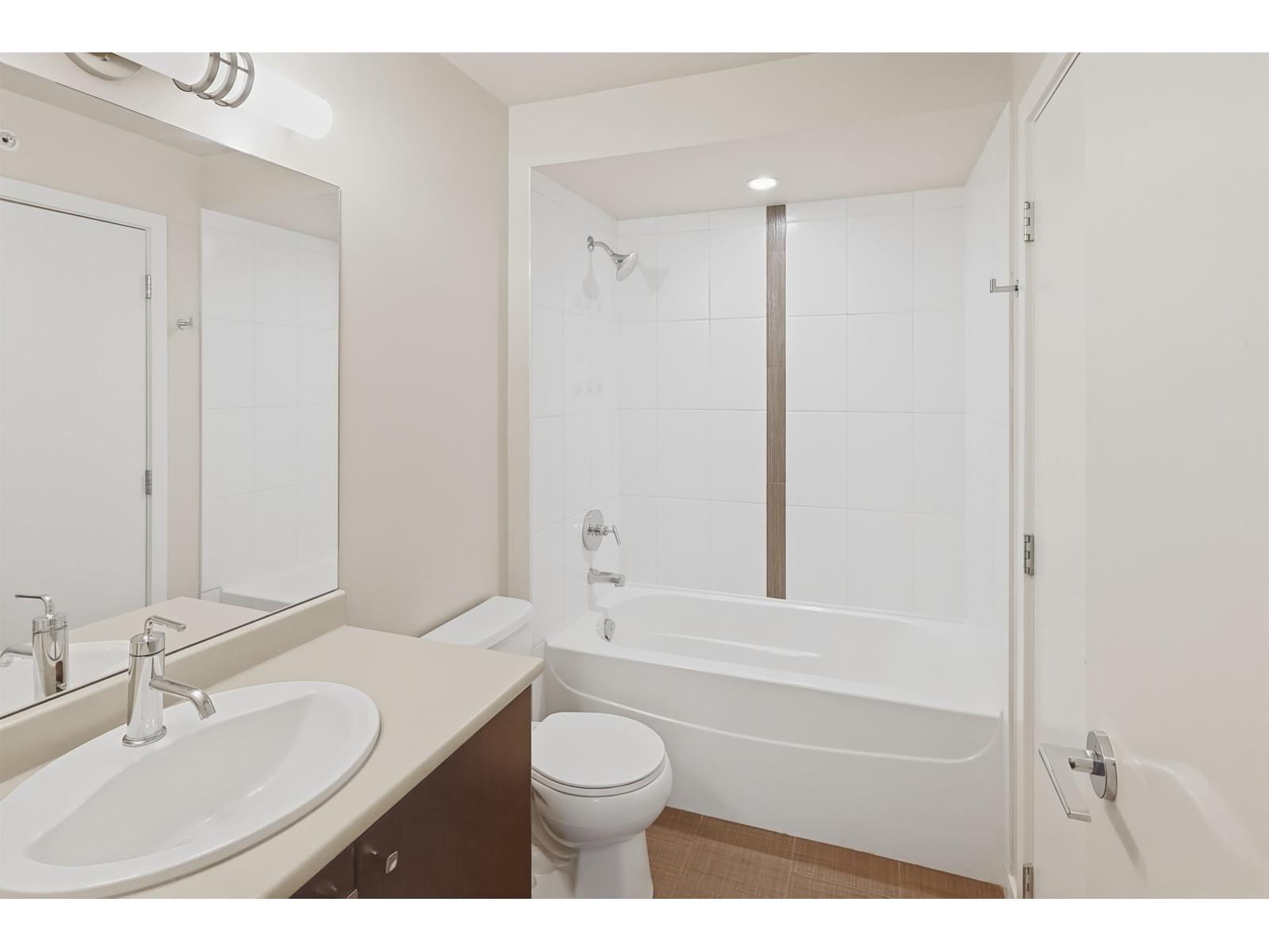 417 13740 75a Avenue Property Photo 9