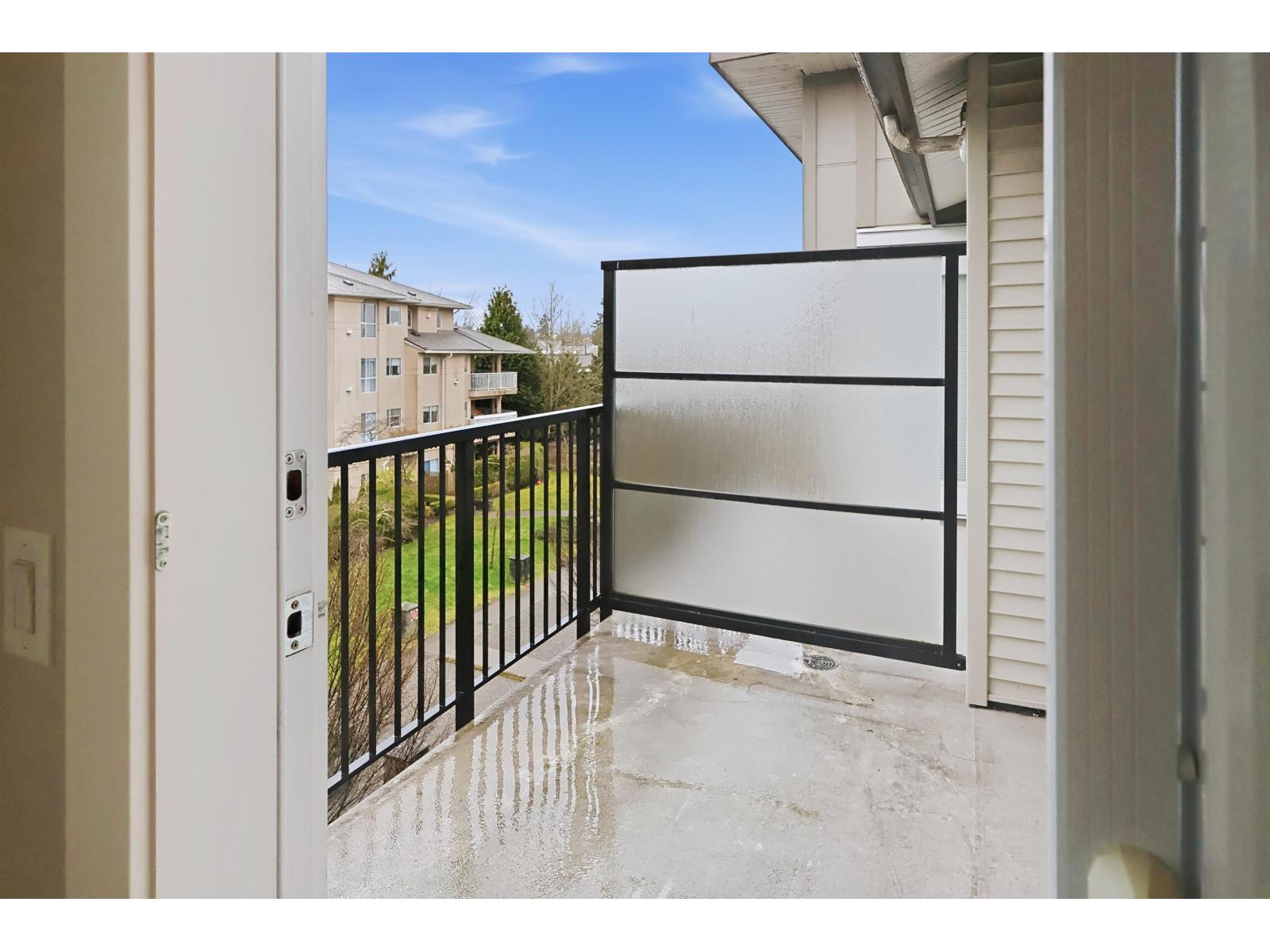 417 13740 75a Avenue Property Photo 10