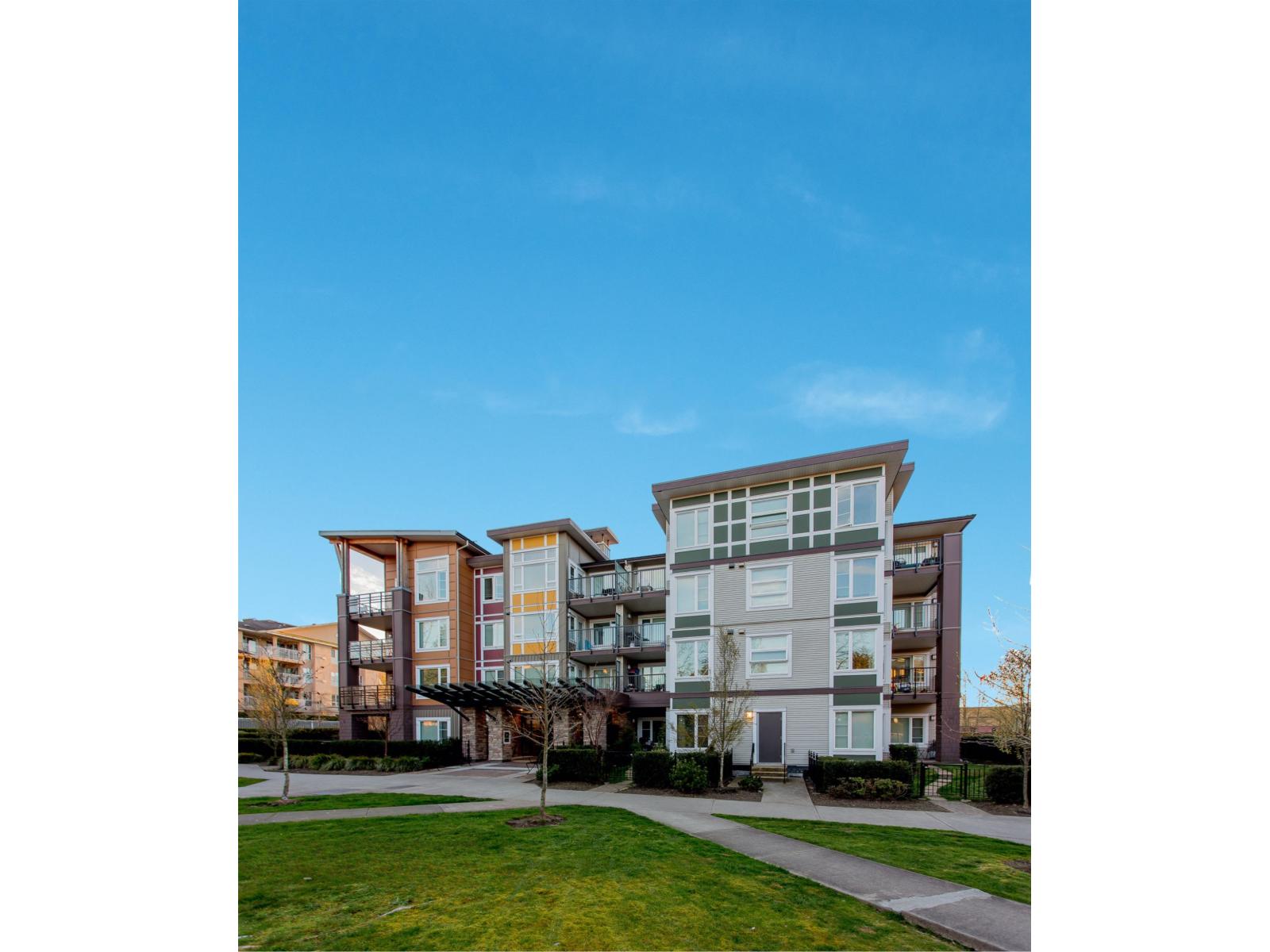 417 13740 75a Avenue Property Photo 11