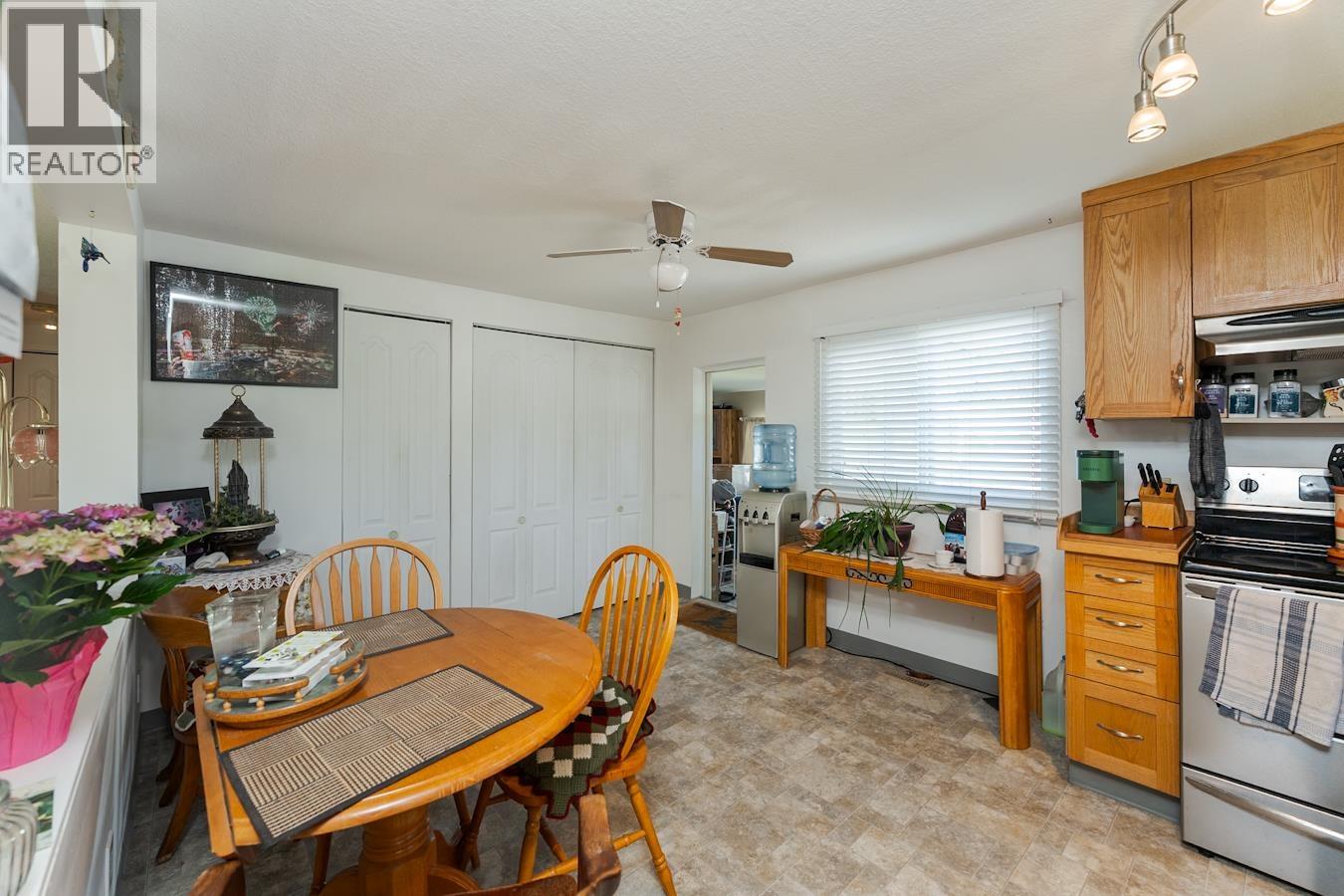 6815 Langer Crescent Property Photo 2