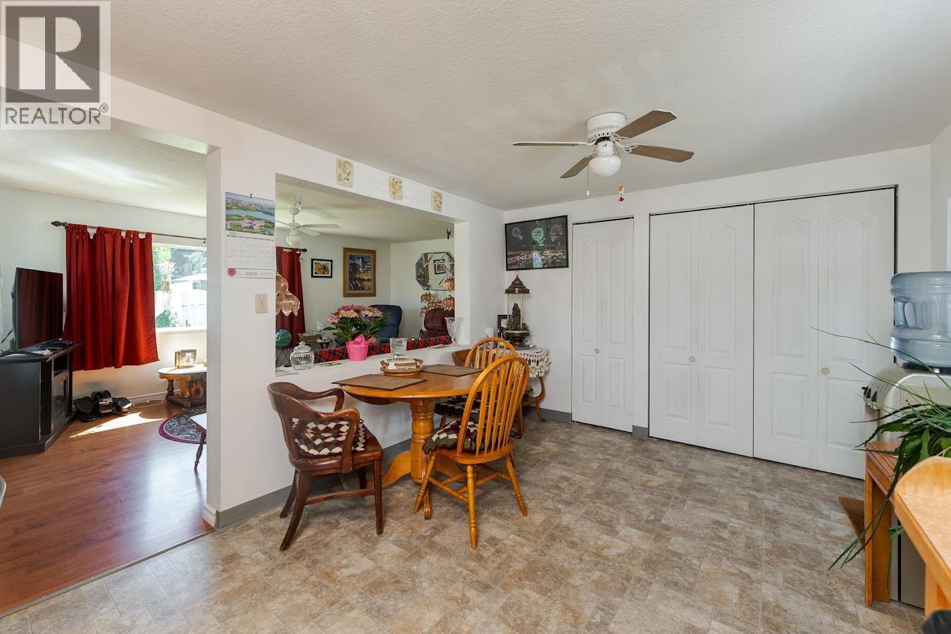 6815 Langer Crescent Property Photo 6