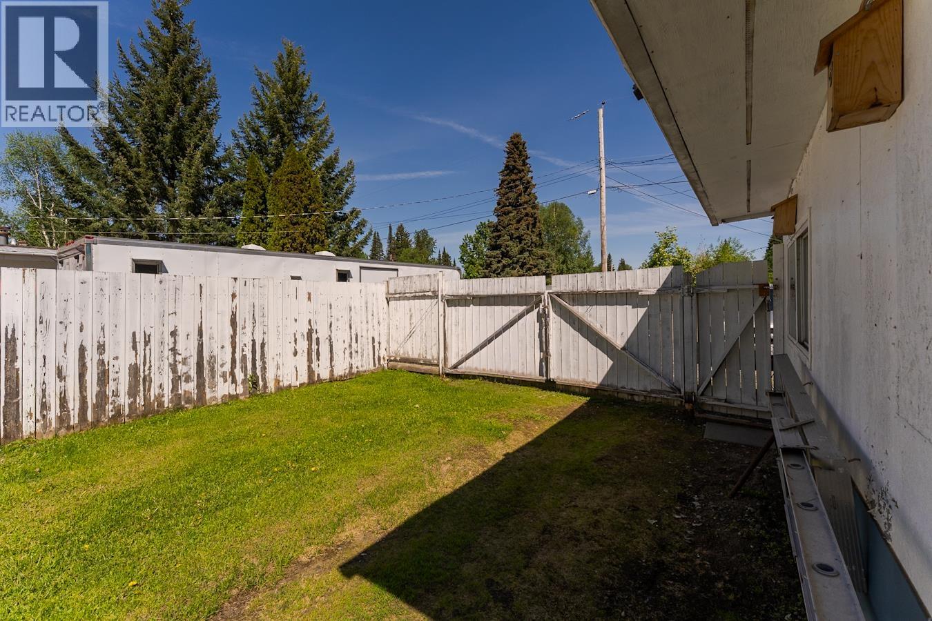 6815 Langer Crescent Property Photo 18