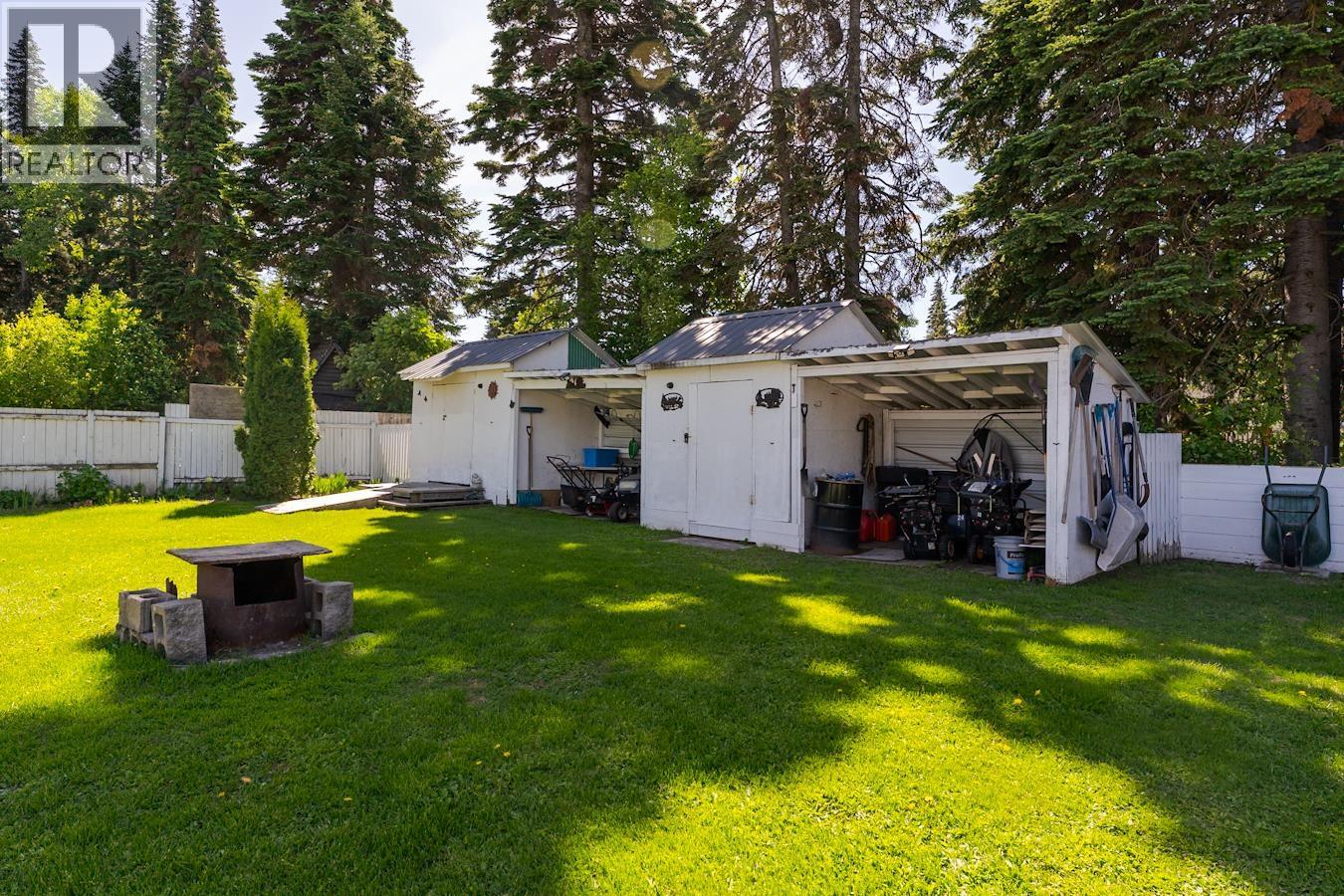 6815 Langer Crescent Property Photo 23