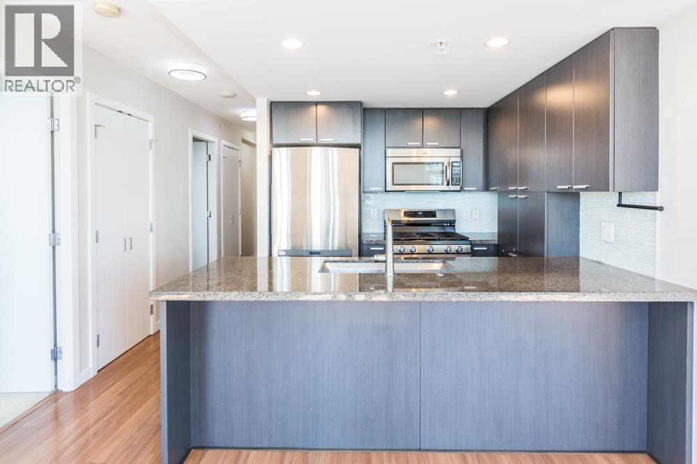 1406 2232 Douglas Road Property Photo 7