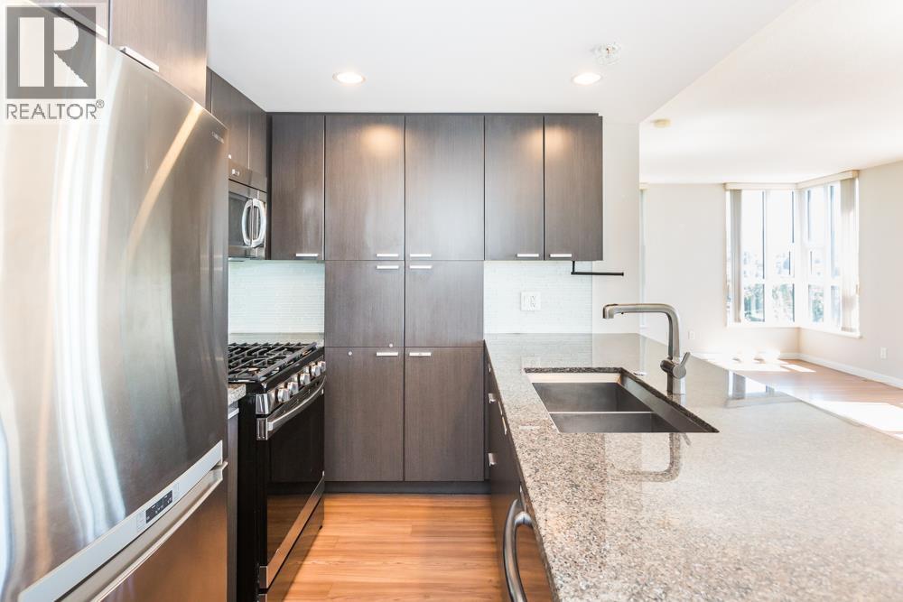 1406 2232 Douglas Road Property Photo 10