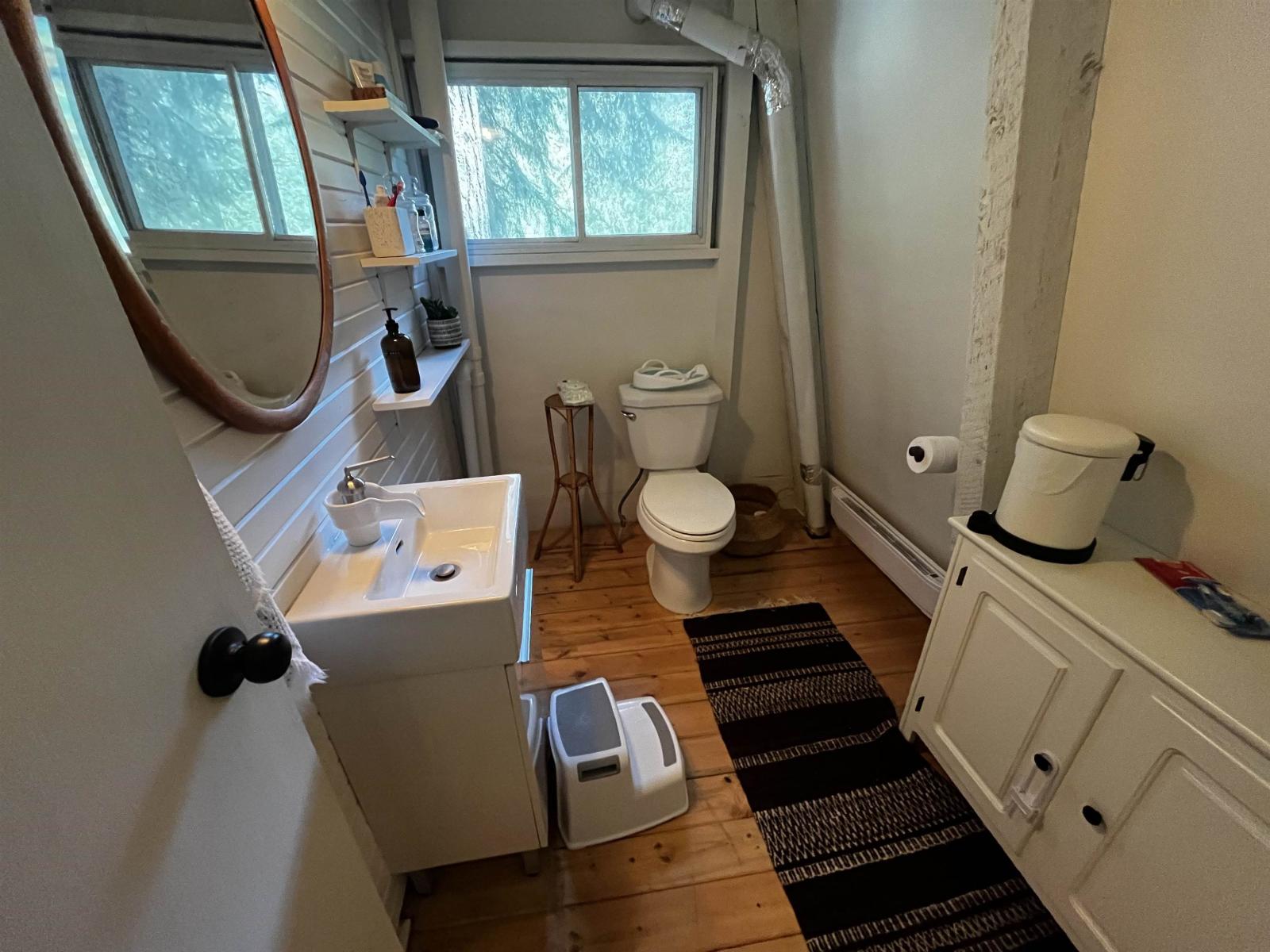 14964 Parkhill Boulevard Property Photo 17