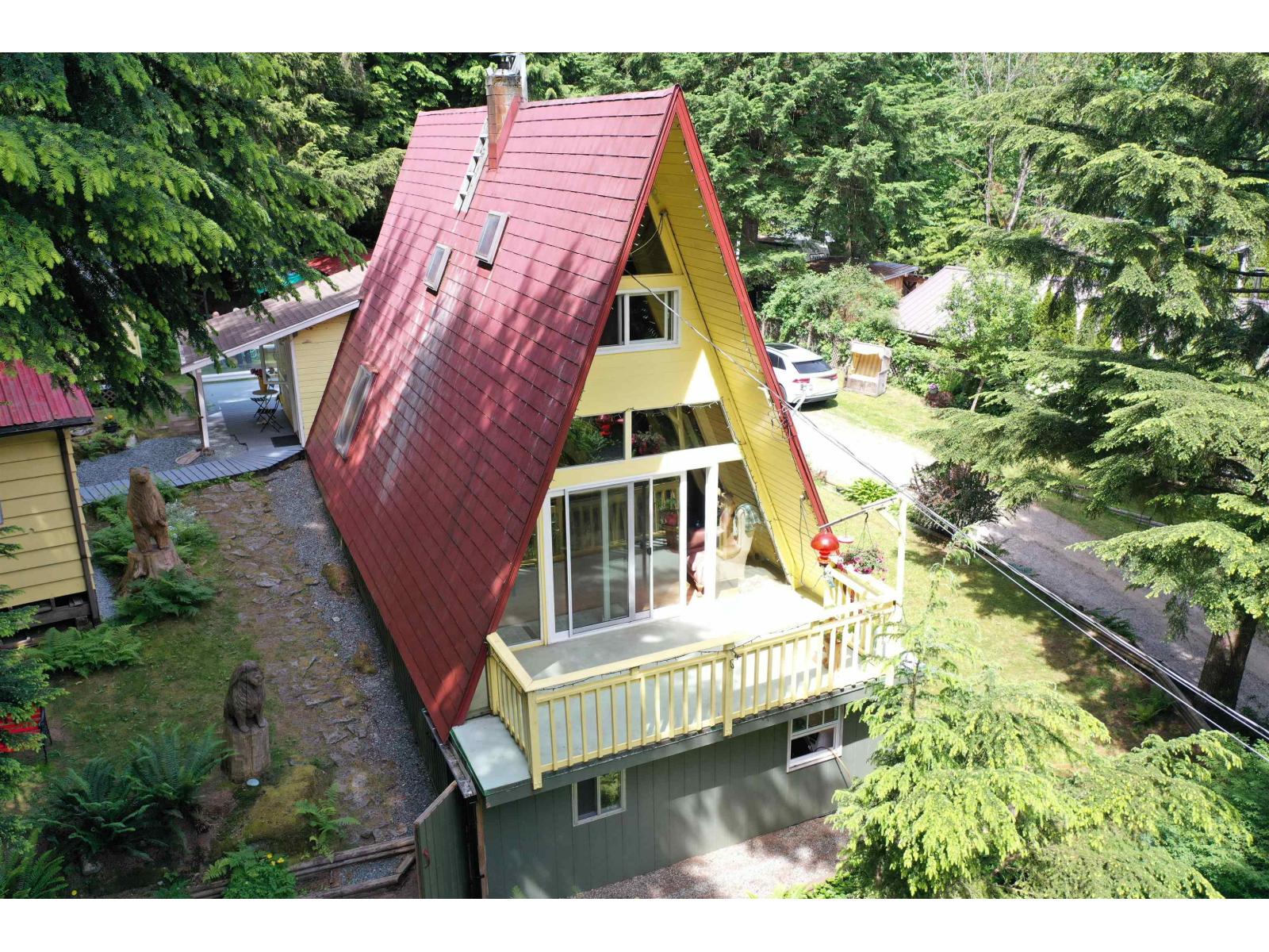 19393 Silver Skagit Road Property Photo 2