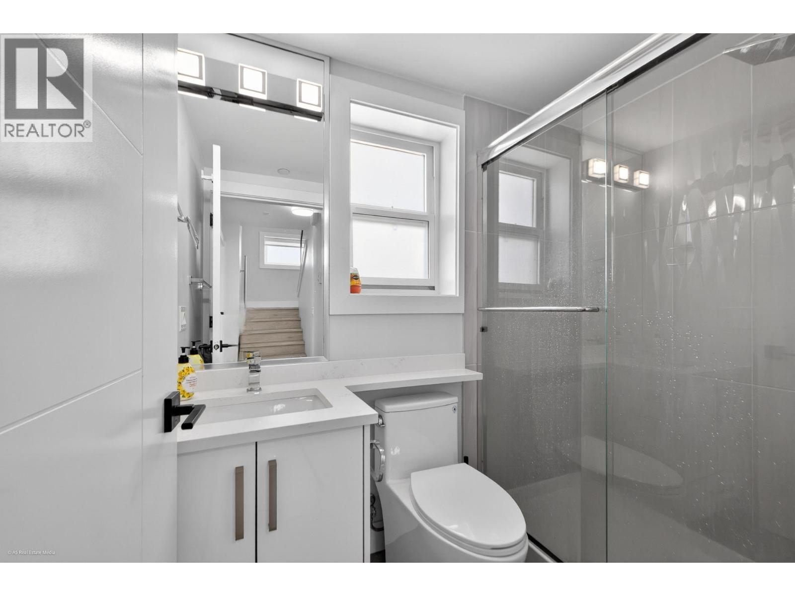 6749 Knight Street Property Photo 16