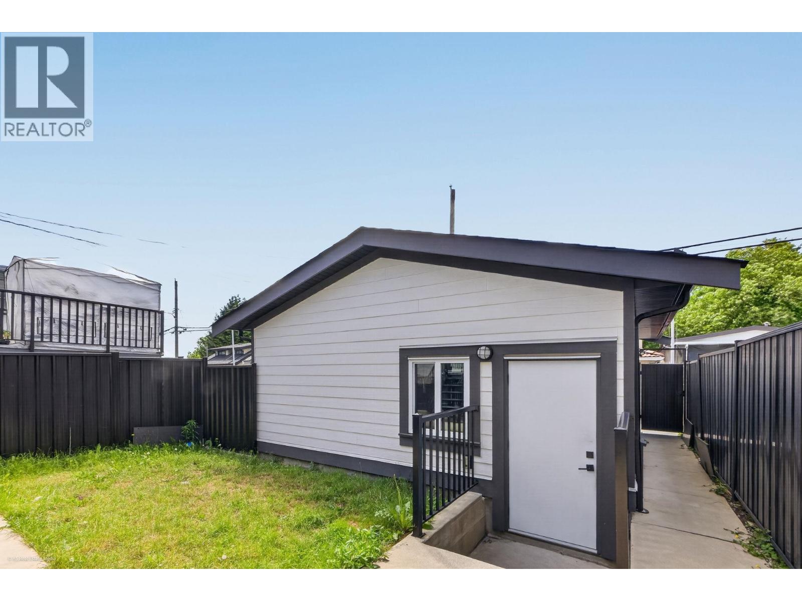 6749 Knight Street Property Photo 28