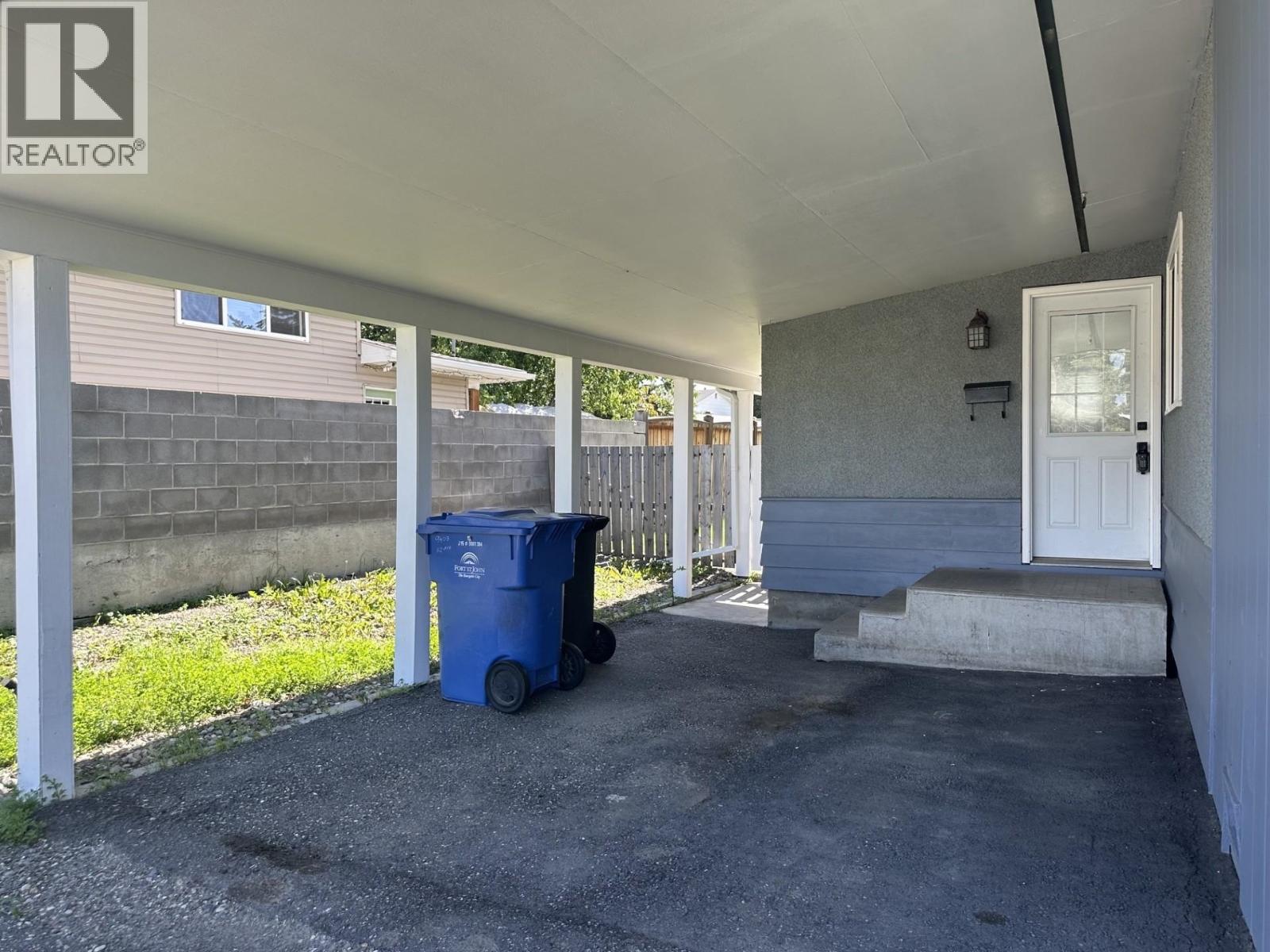9403 112 Avenue Property Photo 6