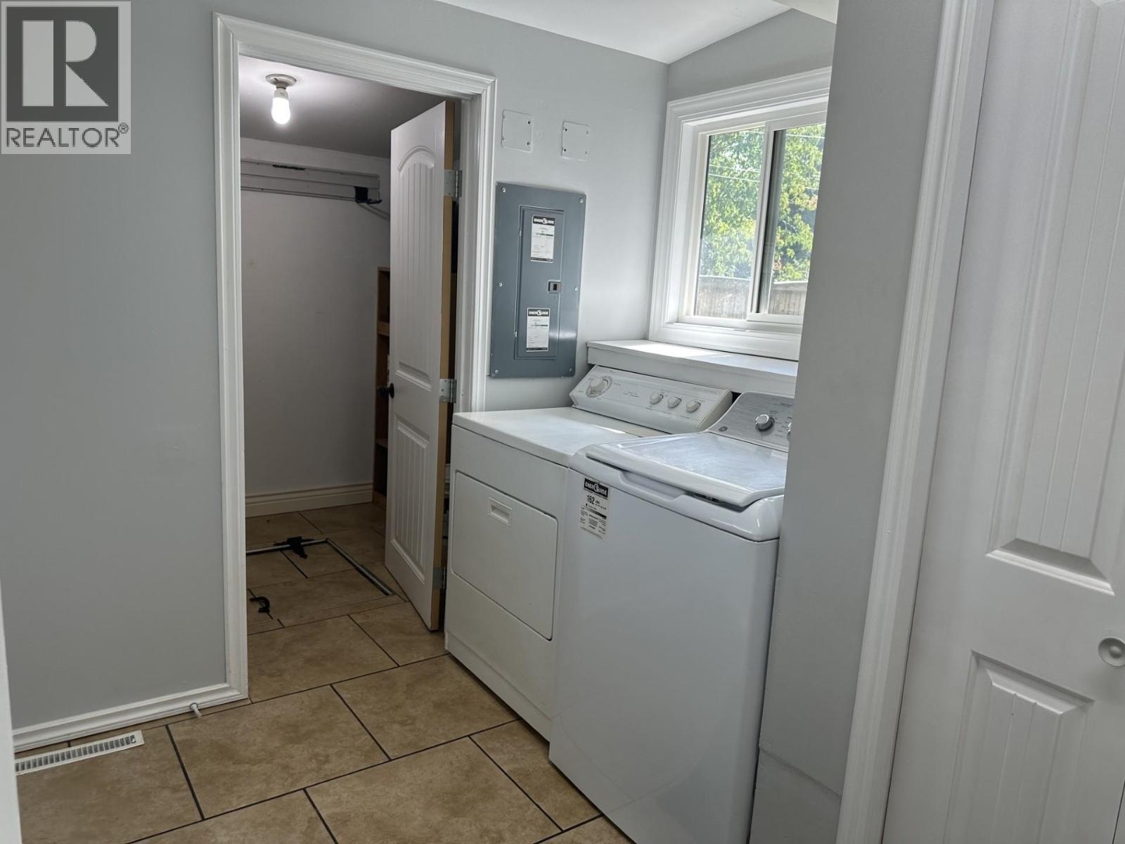 9403 112 Avenue Property Photo 13