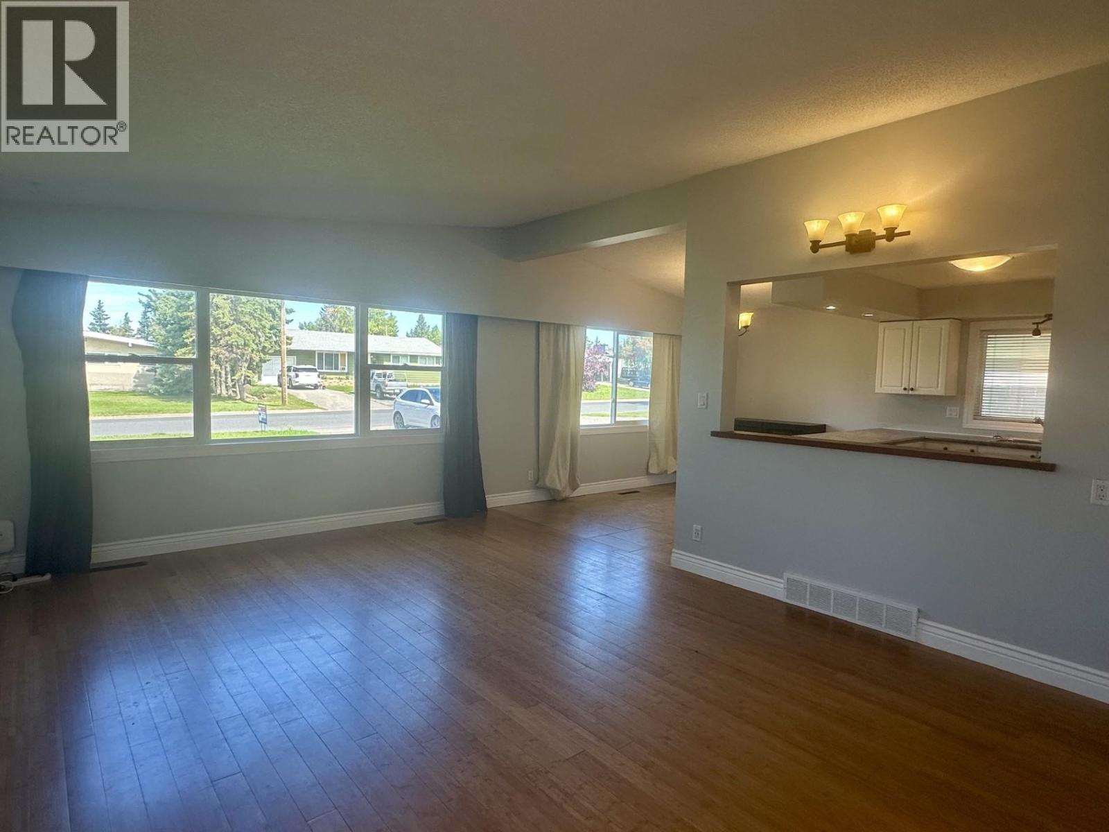9403 112 Avenue Property Photo 14