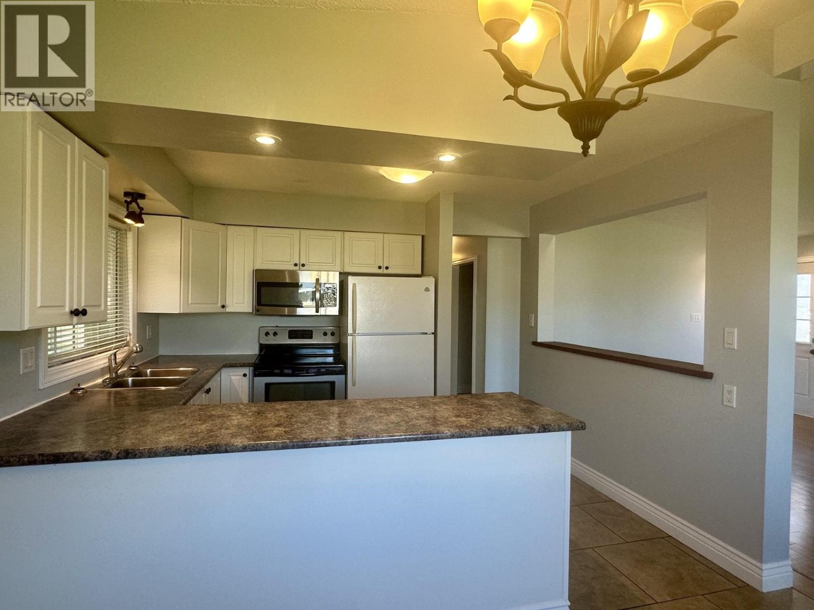 9403 112 Avenue Property Photo 19