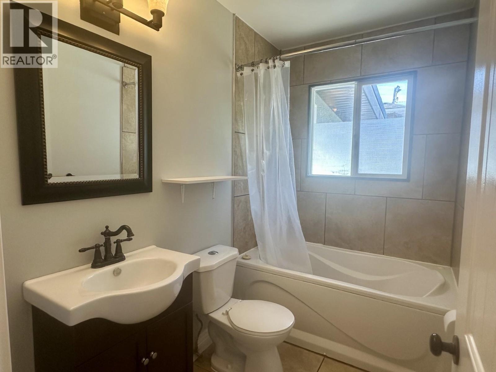 9403 112 Avenue Property Photo 25