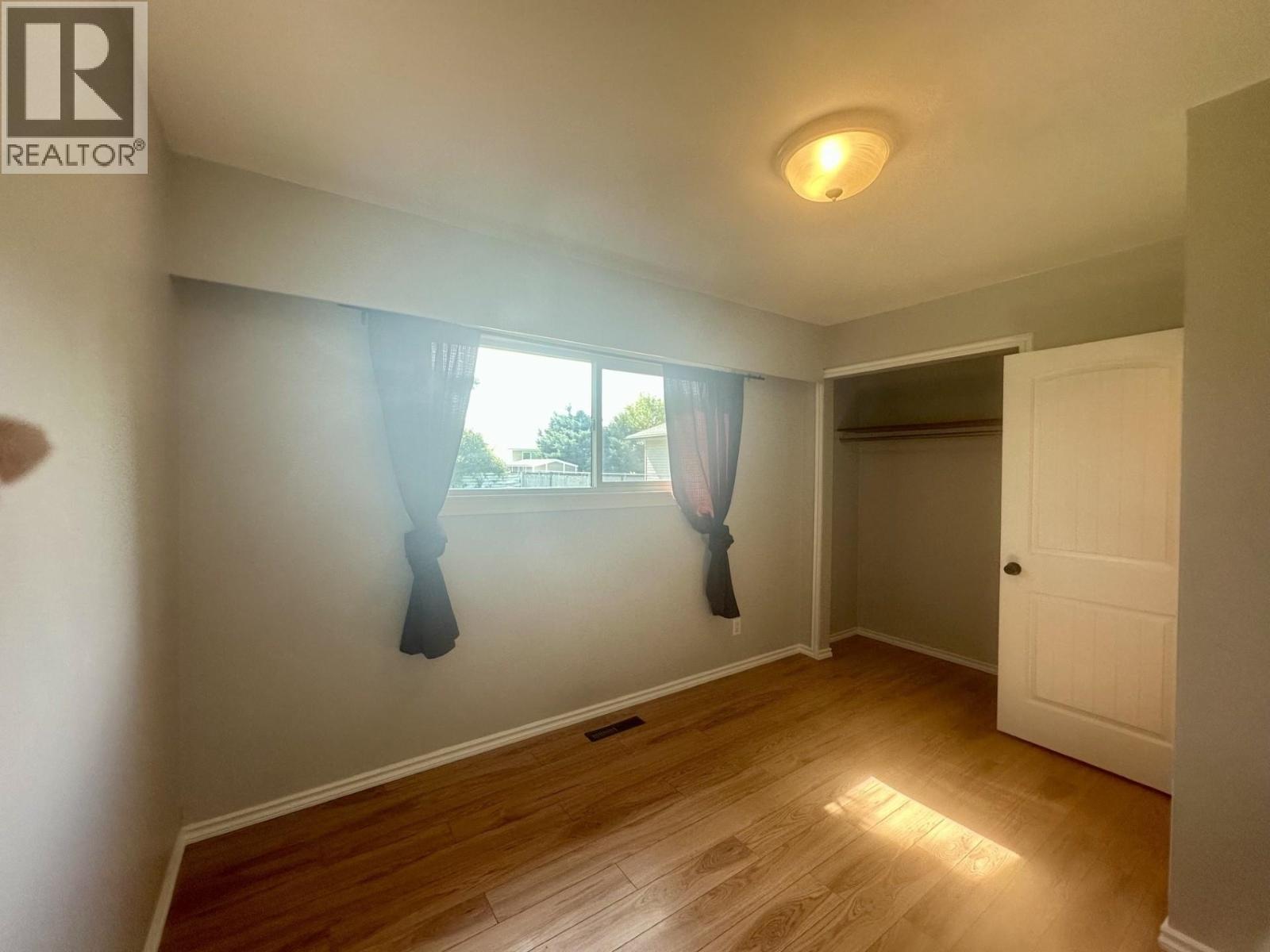 9403 112 Avenue Property Photo 27