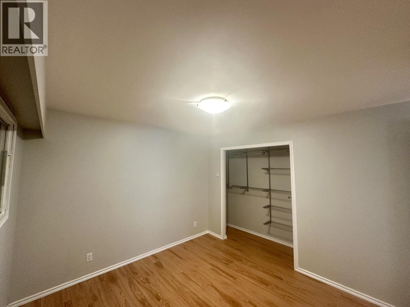9403 112 Avenue Property Photo 31