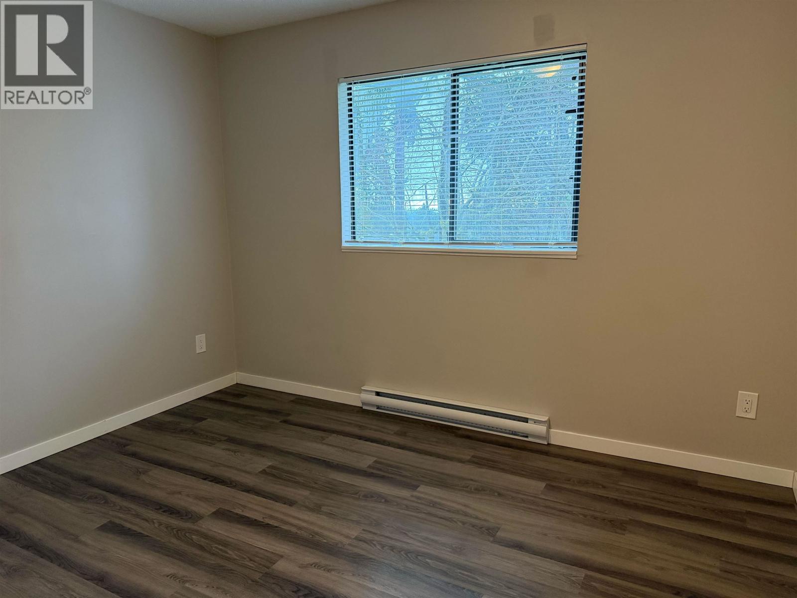 811 Reed Road Property Photo 8