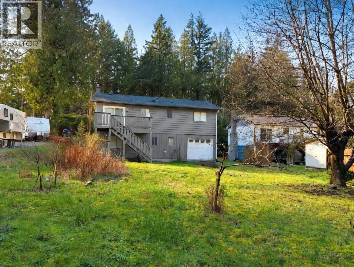 811 Reed Road Property Photo 18