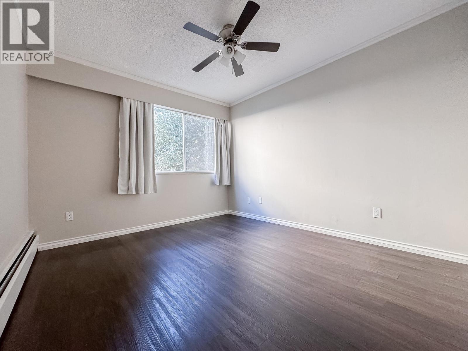 211 910 Fifth Avenue Property Photo 7