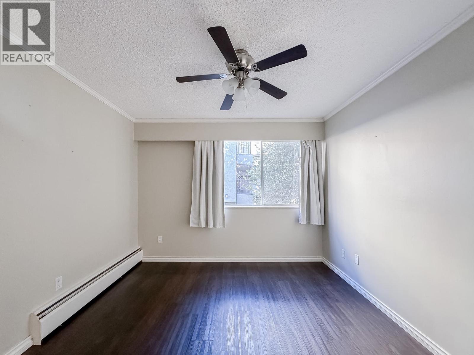 211 910 Fifth Avenue Property Photo 8