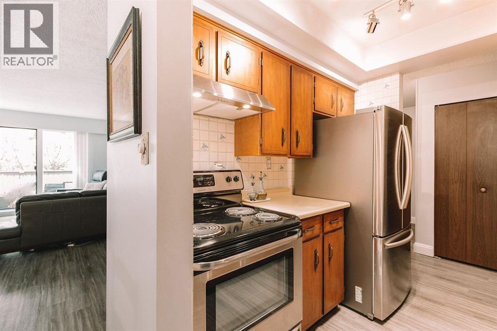 206 410 Agnes Street Property Photo 5