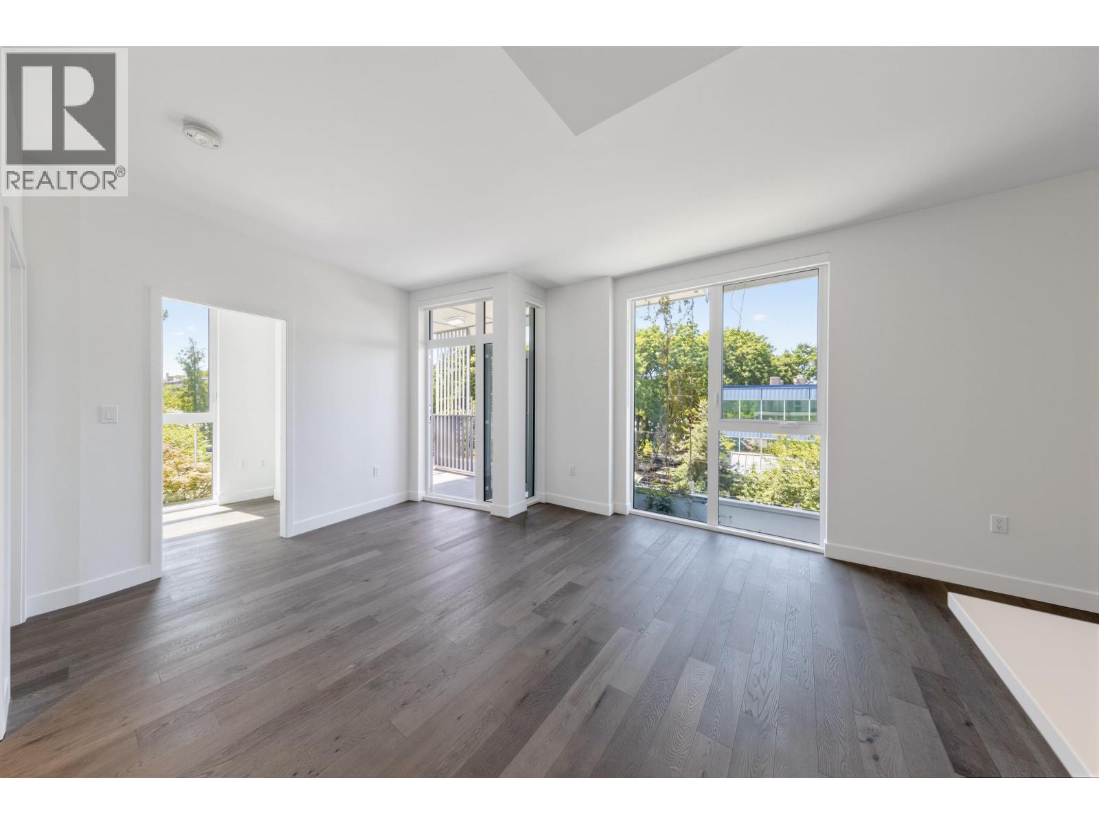 305 2888 Arbutus Street Property Photo 6