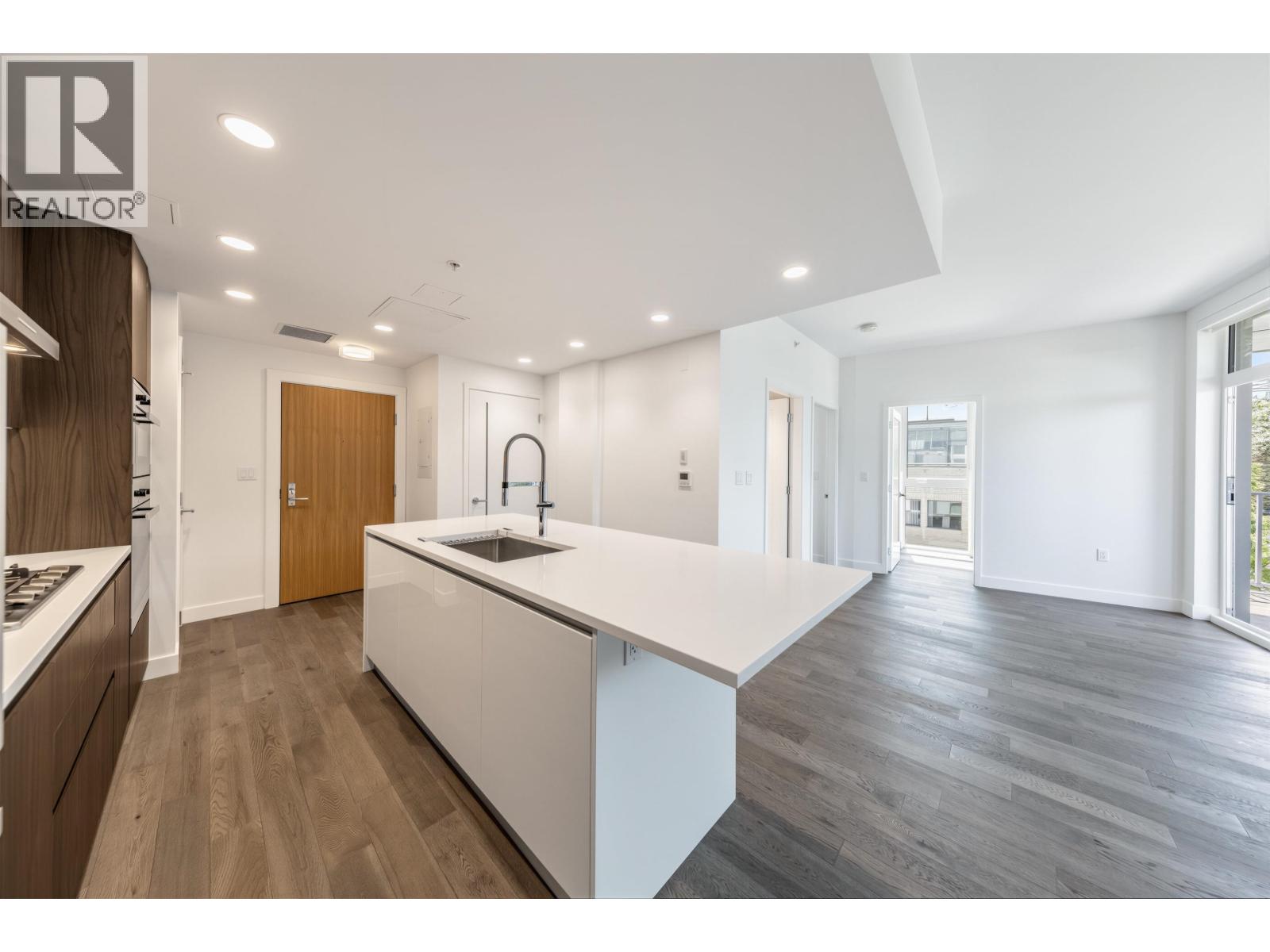 305 2888 Arbutus Street Property Photo 9