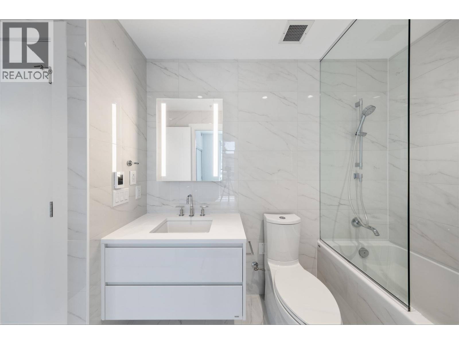 305 2888 Arbutus Street Property Photo 18