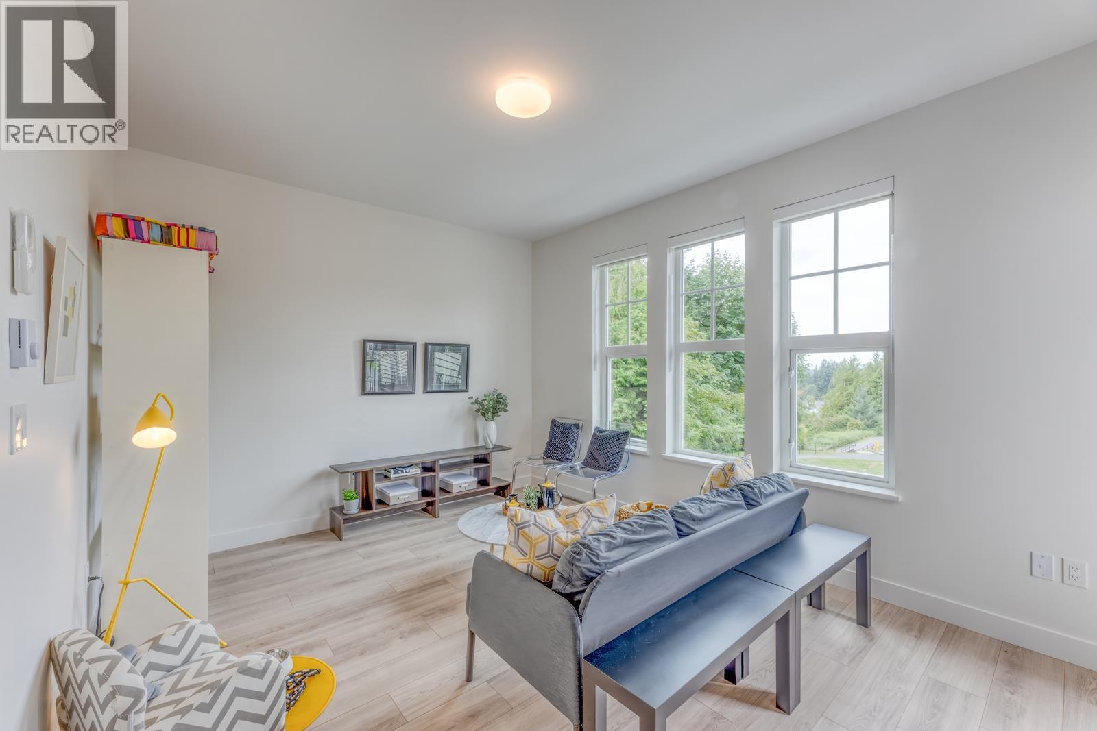 104 3421 Queenston Avenue Property Photo 10