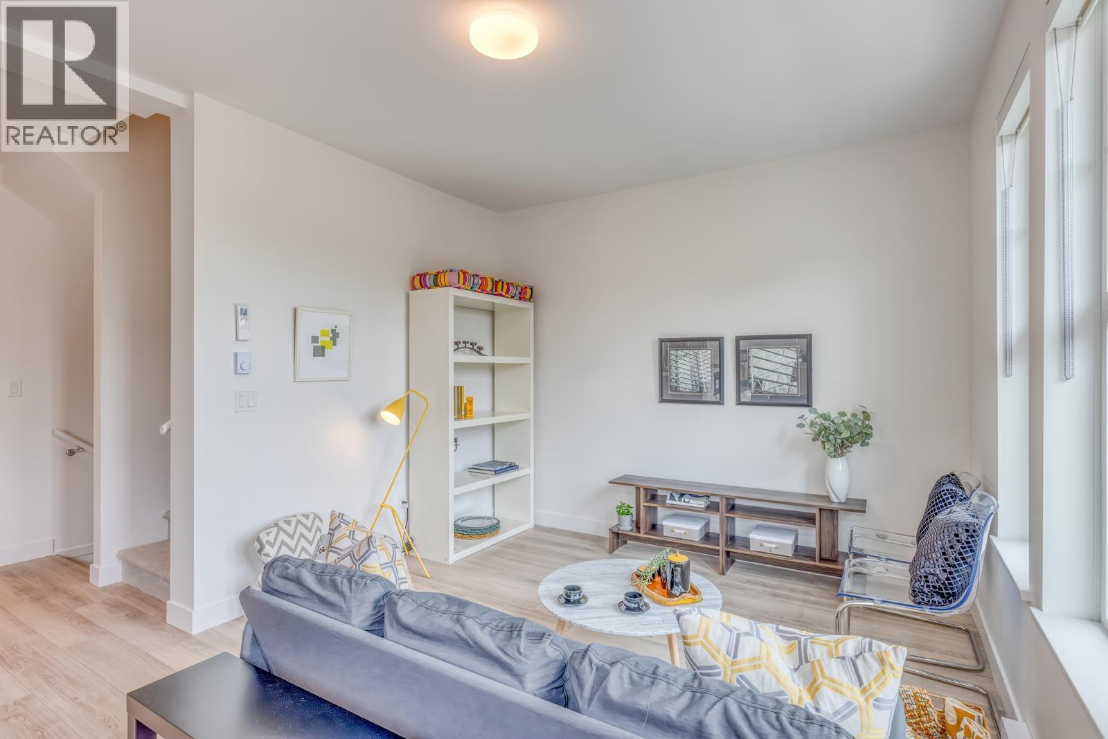 104 3421 Queenston Avenue Property Photo 11