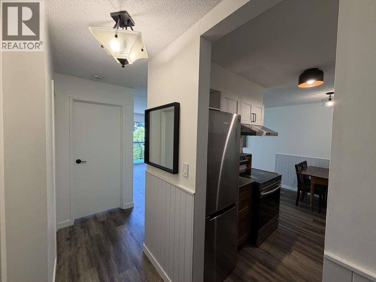 208 1045 Howie Avenue Property Photo 5
