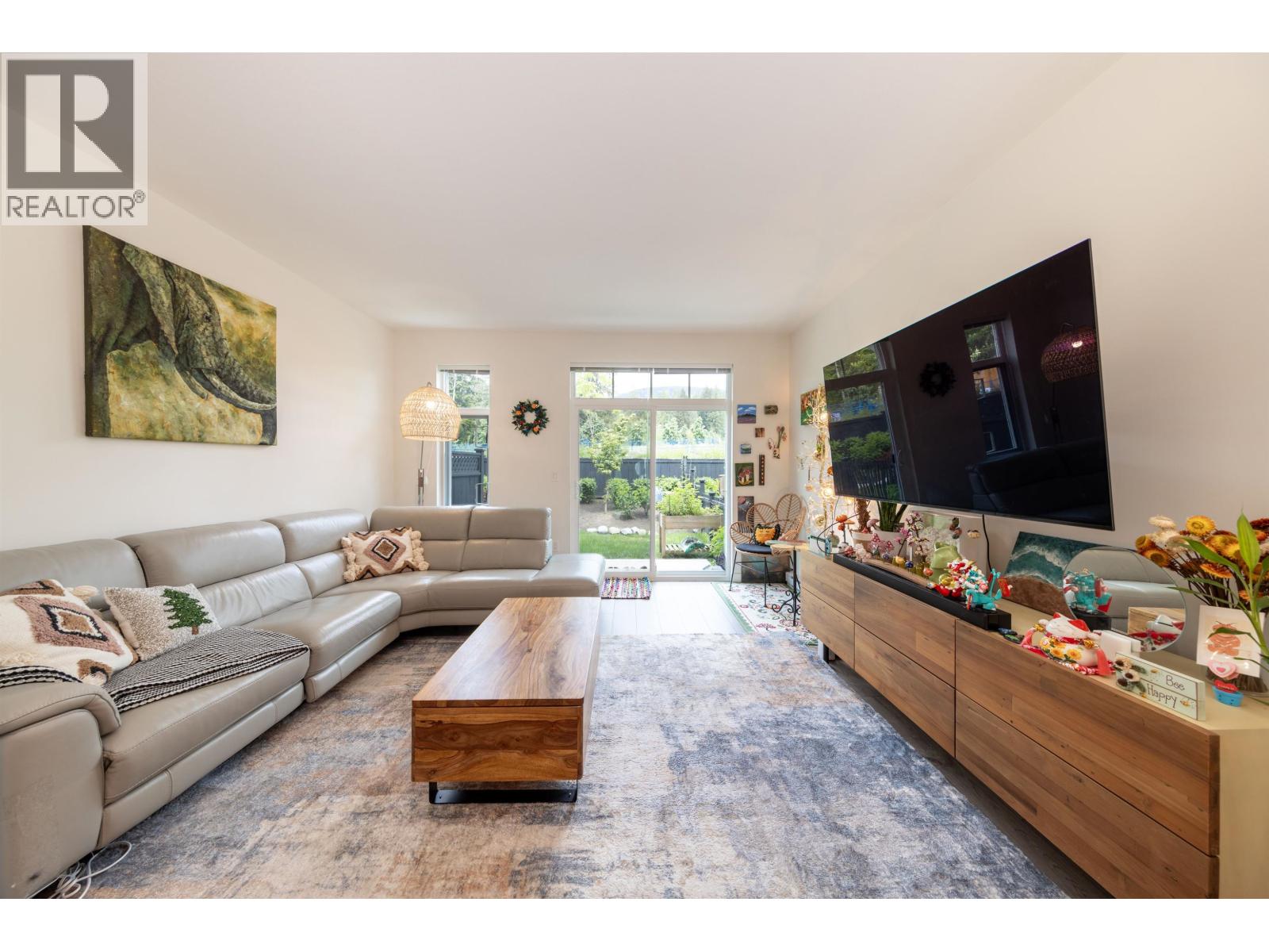 140 3565 Baycrest Avenue Property Photo 4