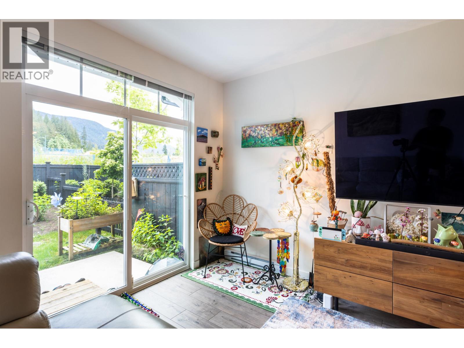 140 3565 Baycrest Avenue Property Photo 6