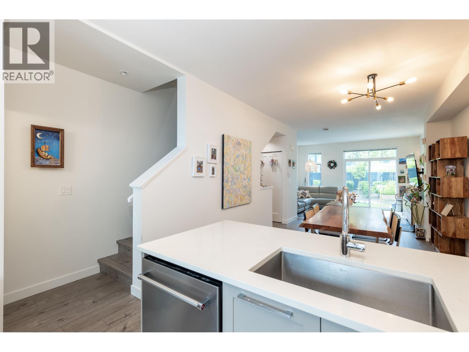 140 3565 Baycrest Avenue Property Photo 17