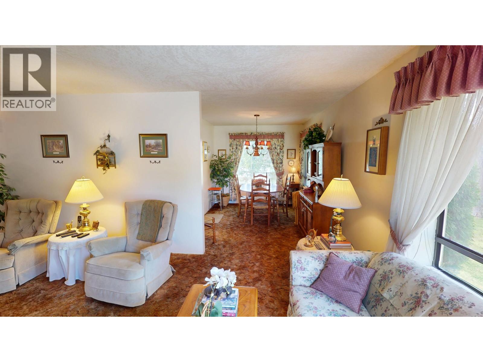 378 Thompson Road Property Photo 5