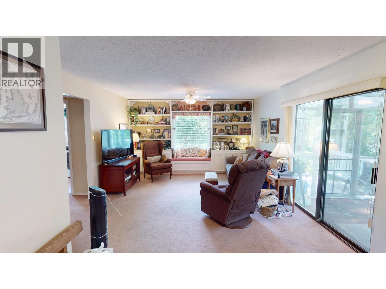 378 Thompson Road Property Photo 13